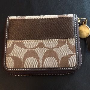 Coach Signature Card Case Wallet.
